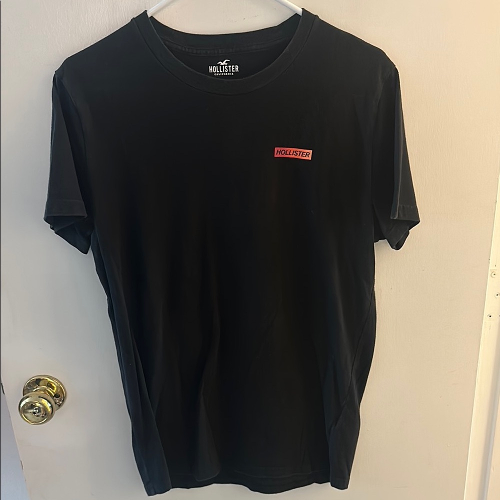 Hollister Men's Black T-Shirt